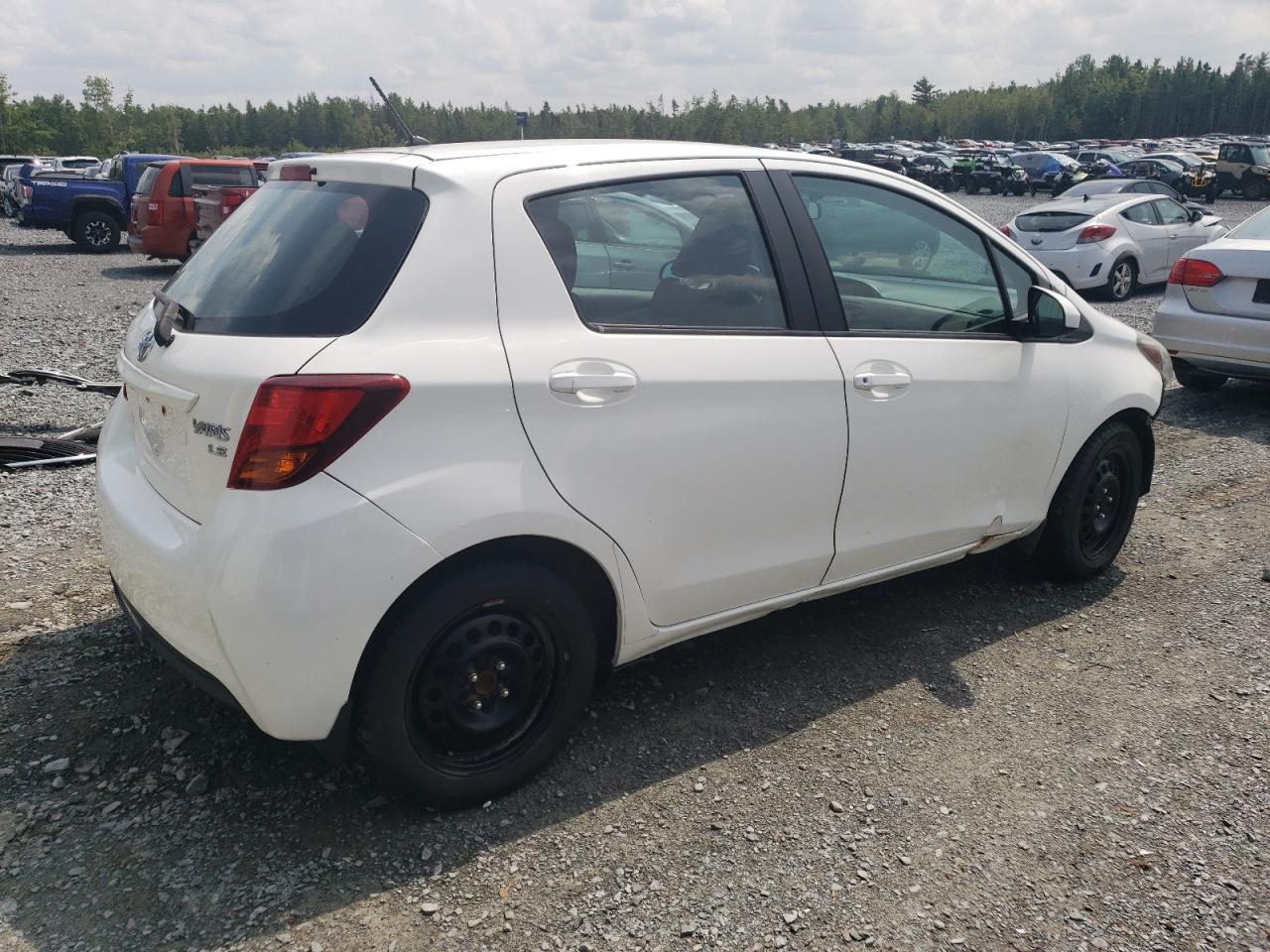 2015 Toyota Yaris - Image 3
