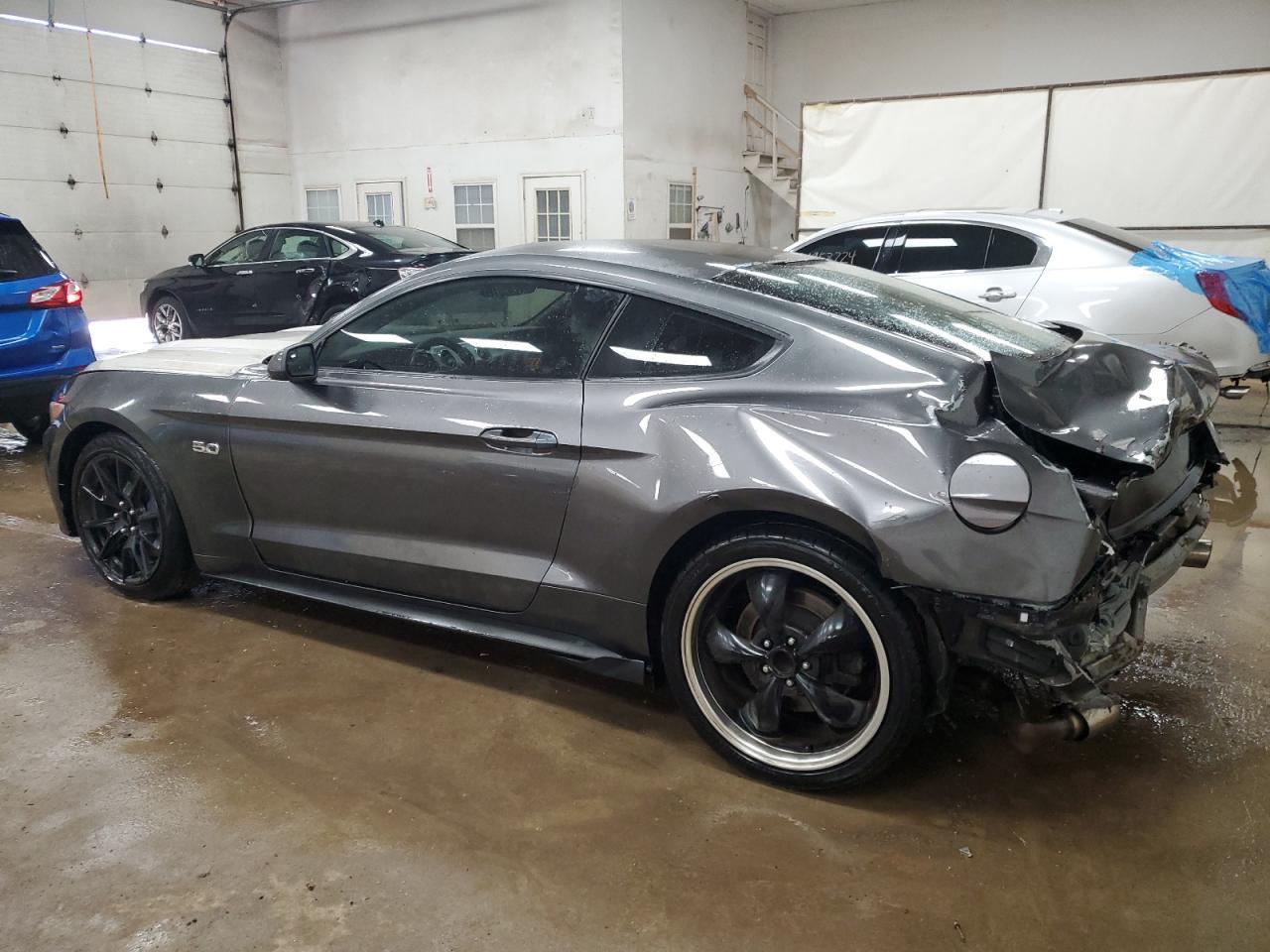 2016 Ford Mustang Gt - Фото 2