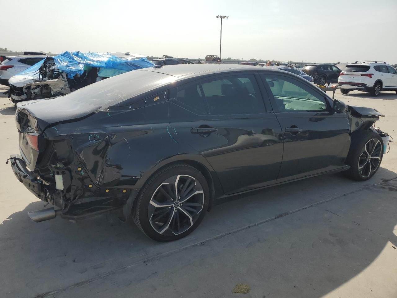 2023 Nissan Altima Sr - Image 3