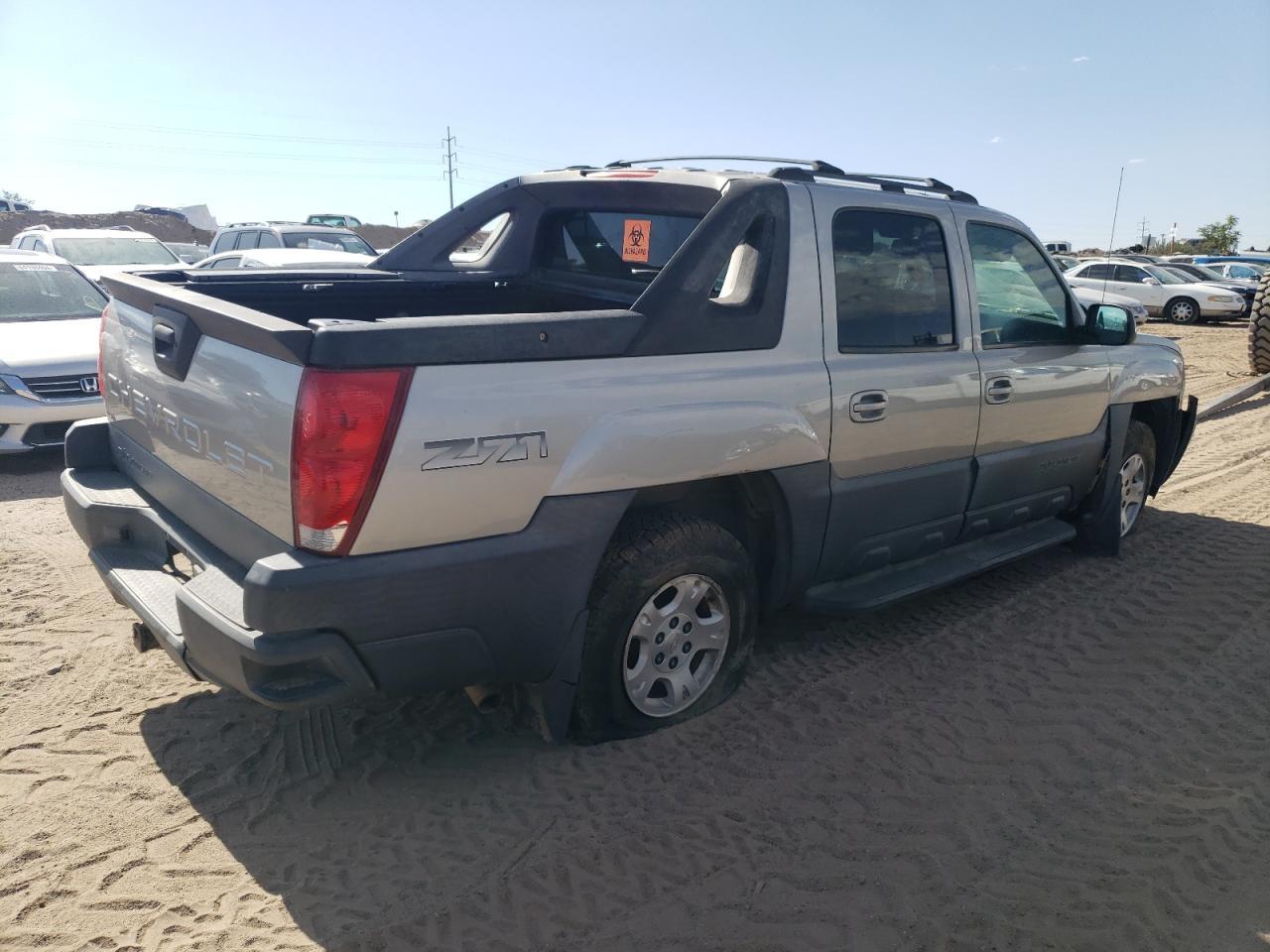 2004 Chevrolet Avalanche K1500 - Image 3