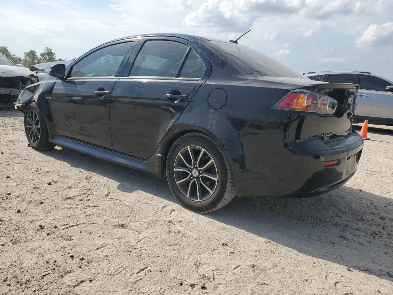 2016 Mitsubishi Lancer Es - Фото 2