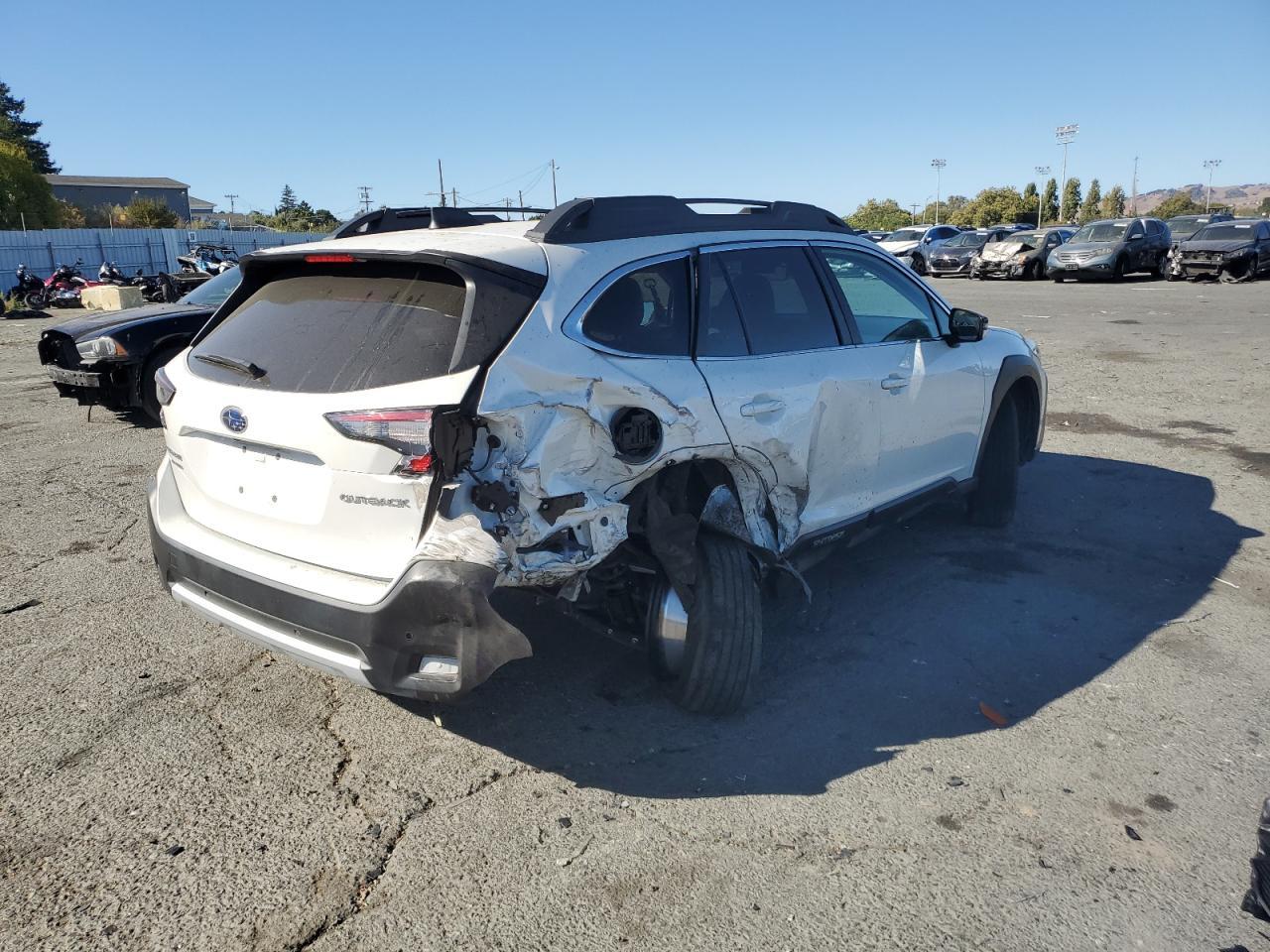 2023 Subaru Outback Limited - Image 3