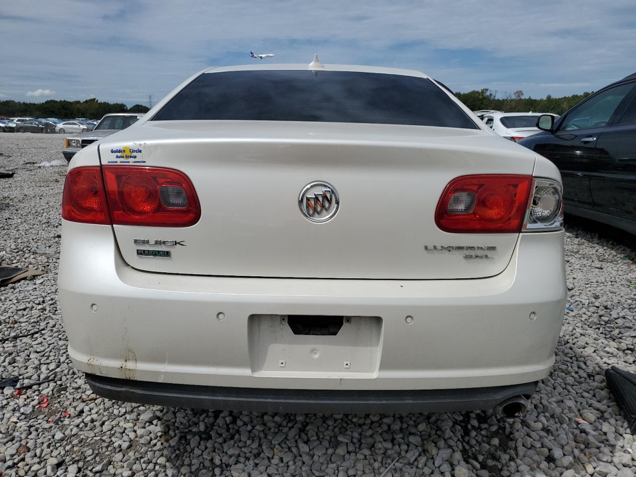 2010 Buick Lucerne Cxl - Image 6