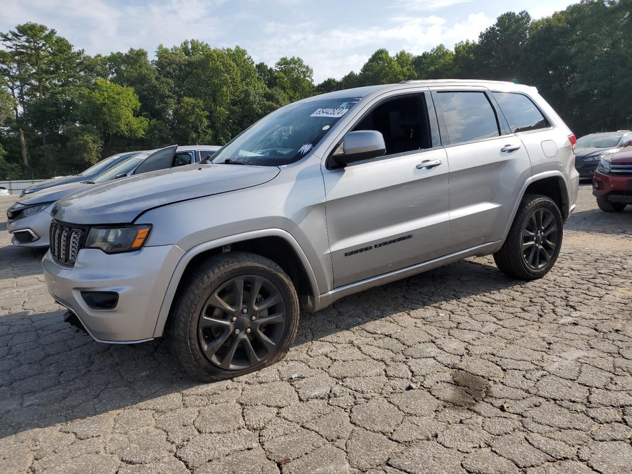 2019 Jeep Grand Cherokee Laredo