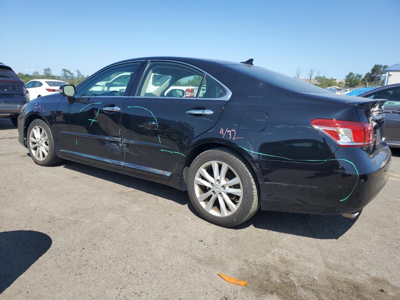 2011 Lexus Es 350 - Фото 2