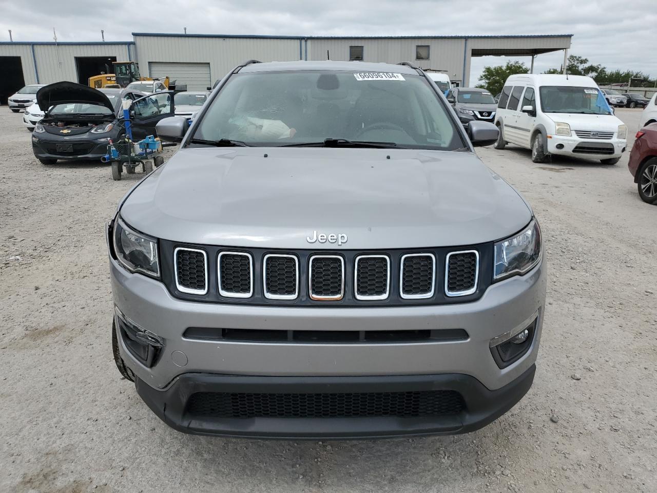 2021 Jeep Compass Latitude - Фото 5