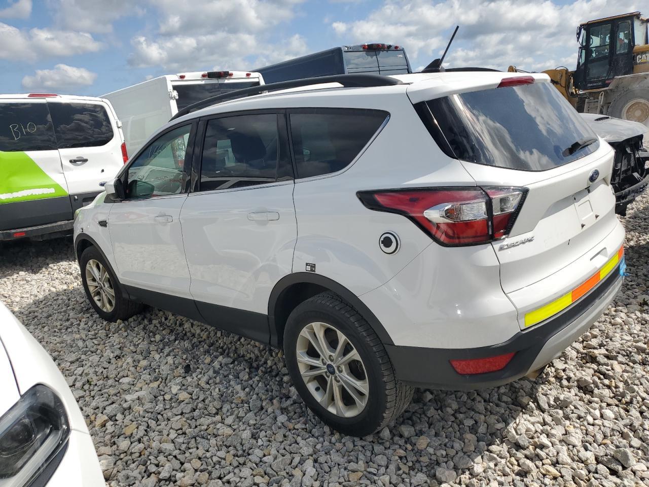 2018 Ford Escape Sel - Image 2