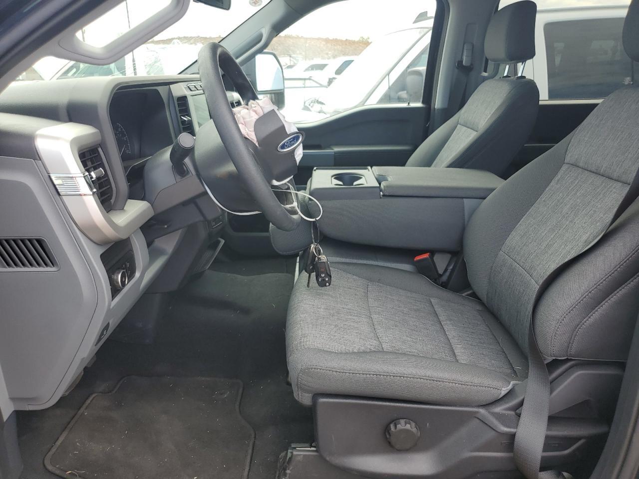 2023 Ford F250 Super Duty - Фото 7