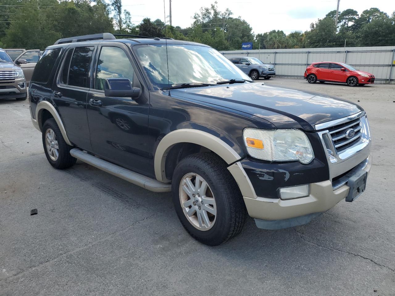 2010 Ford Explorer Eddie Bauer - Фото 4