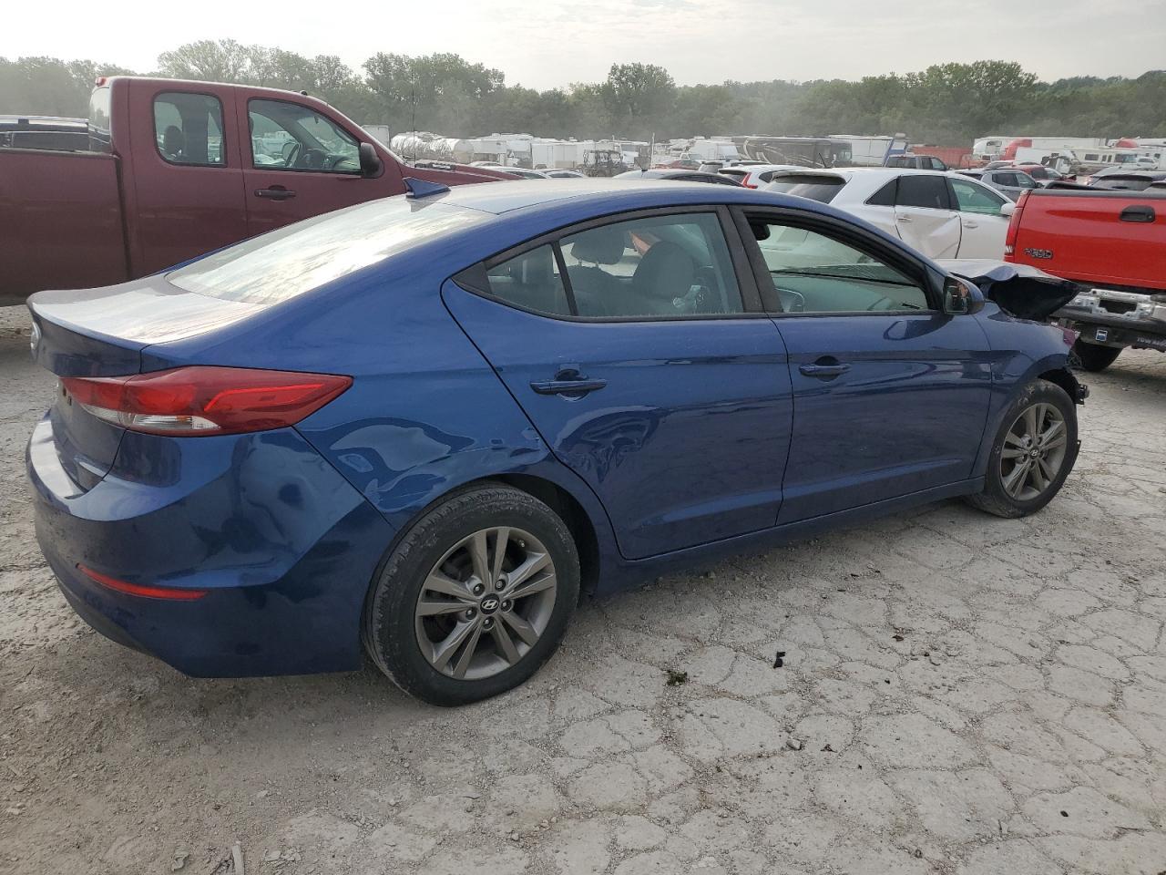 2018 Hyundai Elantra Sel - Фото 3
