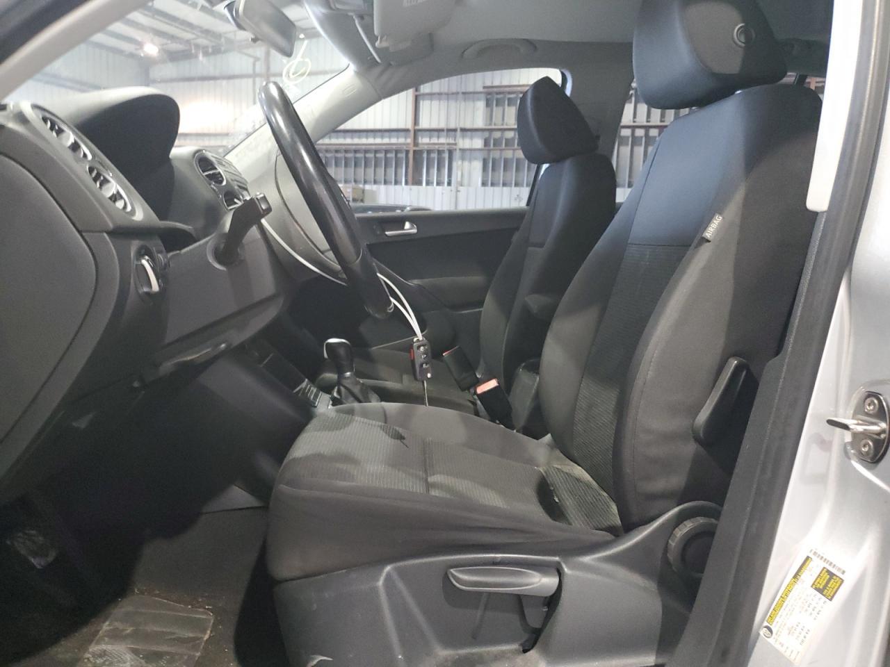 2015 Volkswagen Tiguan S - Фото 7