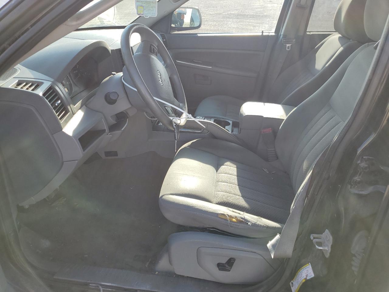 2006 Jeep Grand Cherokee Laredo - Image 7
