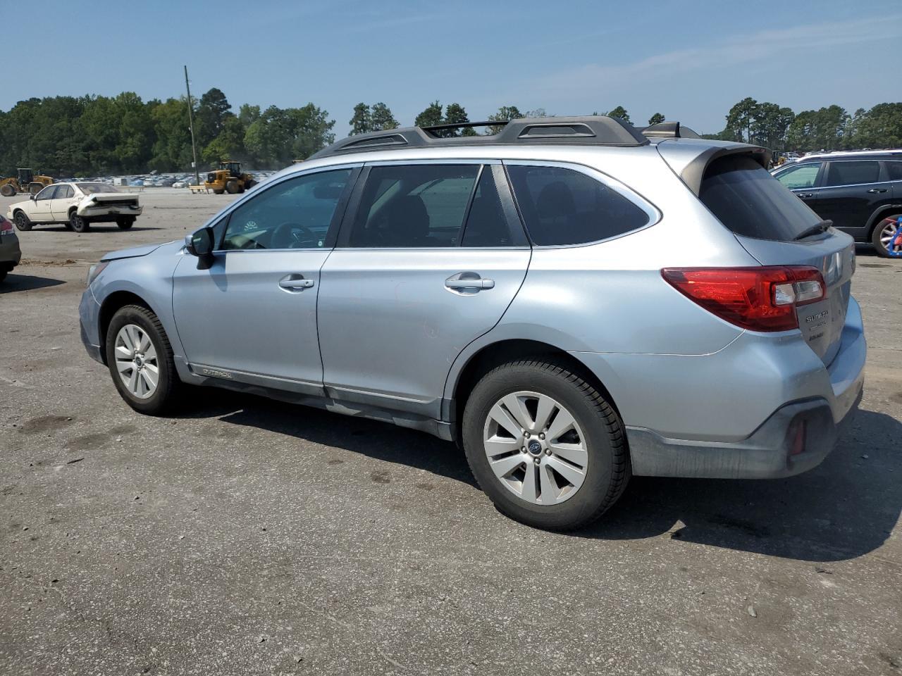 2019 Subaru Outback 2.5I Premium - Фото 2