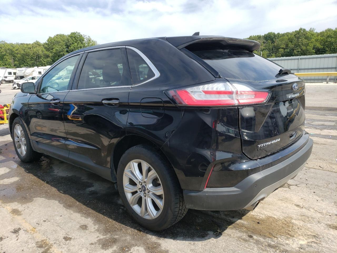 2022 Ford Edge Titanium - Фото 2