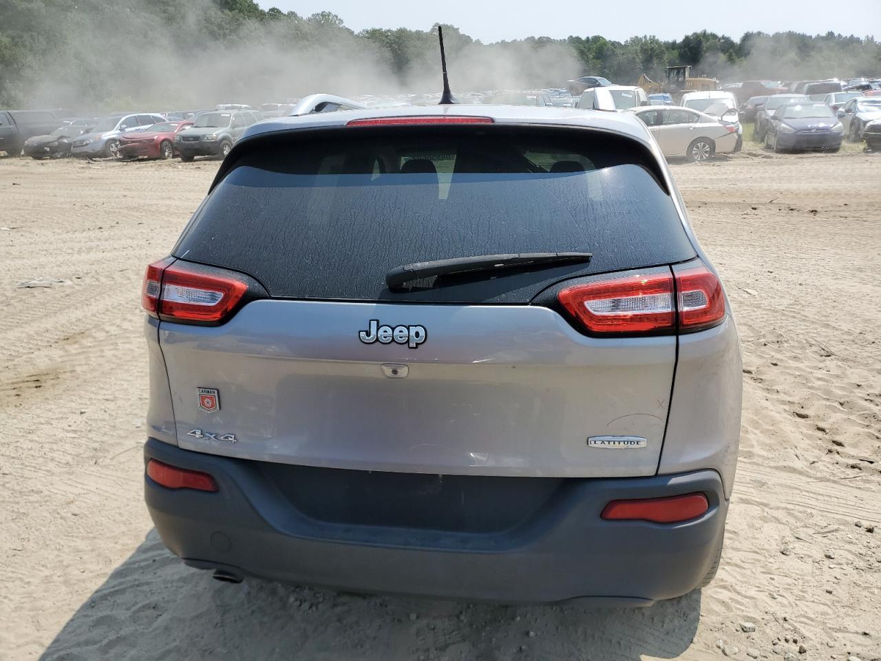 2015 Jeep Cherokee Latitude - Фото 6