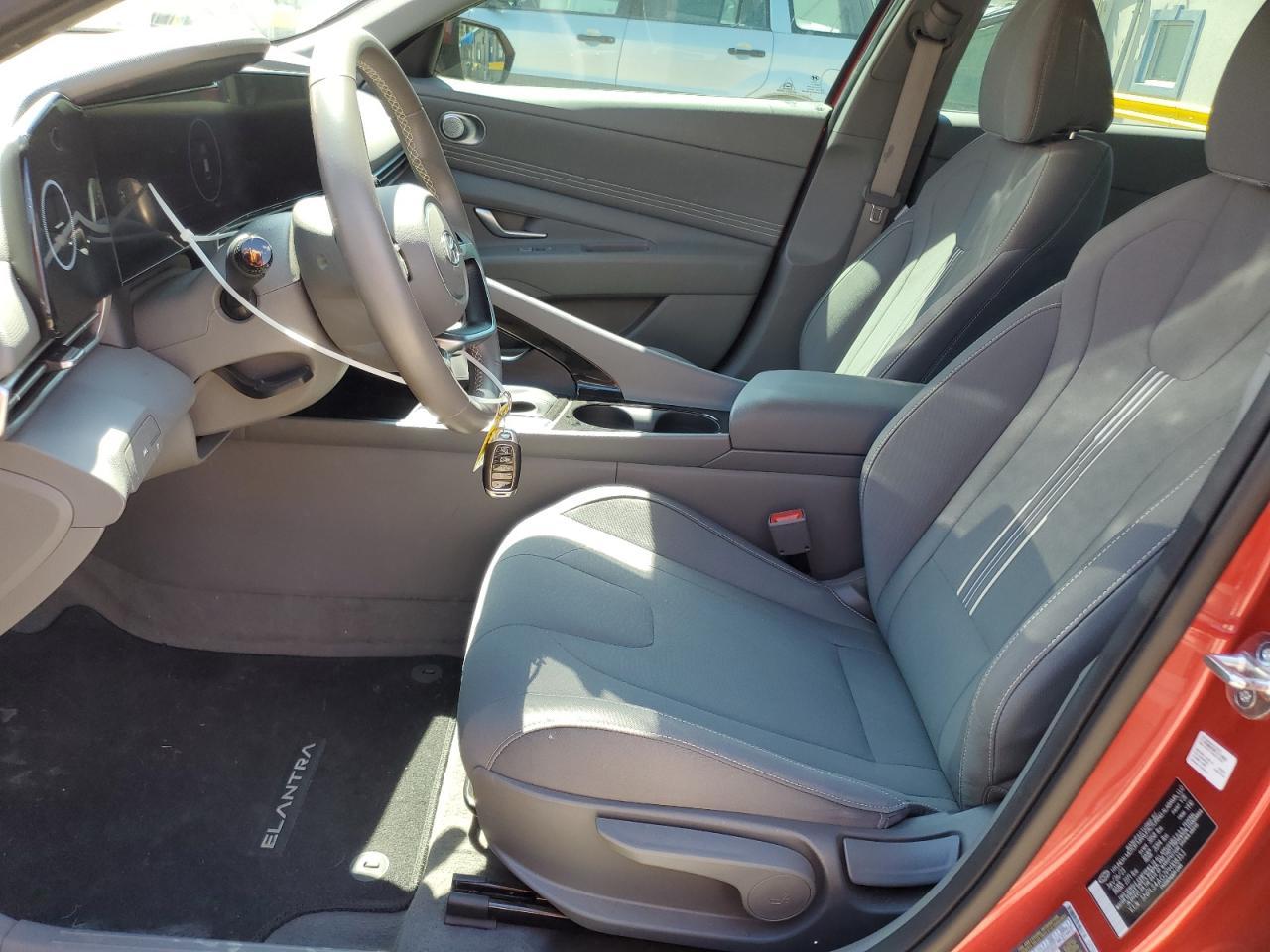 2023 Hyundai Elantra Sel - Image 7