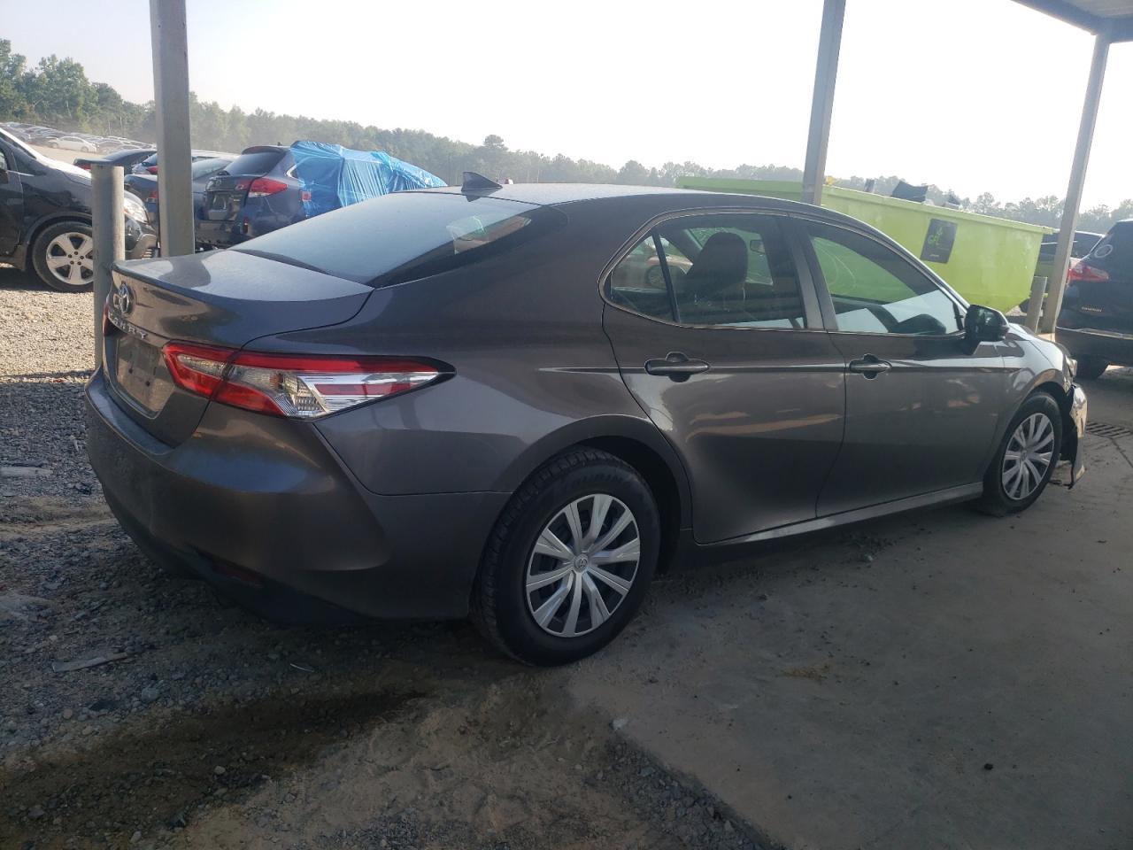 2019 Toyota Camry L - Фото 3