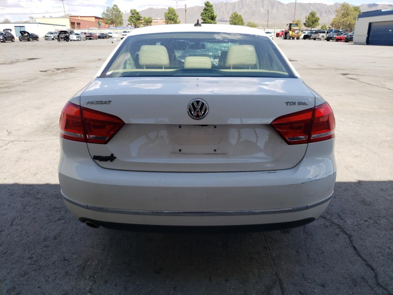 2015 Volkswagen Passat Sel - Фото 6