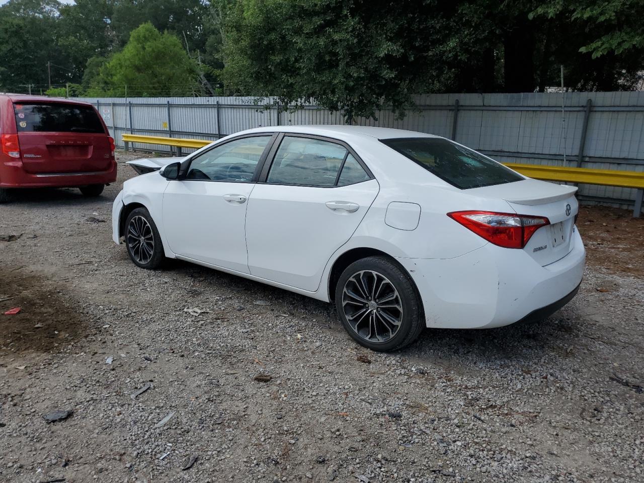 2015 Toyota Corolla L - Фото 2