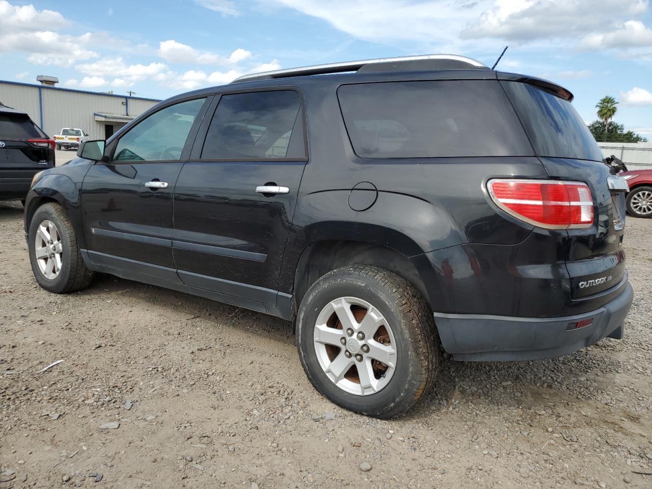 2008 Saturn Outlook Xe - Фото 2