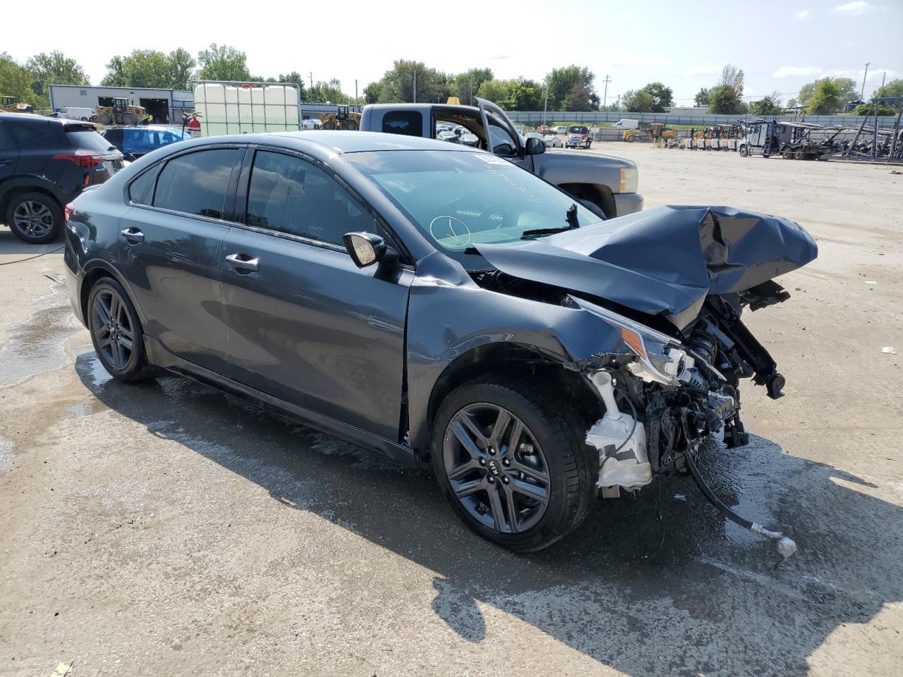 2021 Kia Forte Gt Line - Фото 4