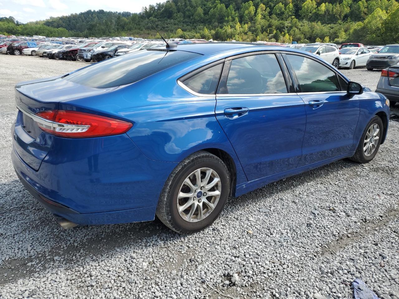 2017 Ford Fusion S - Фото 3