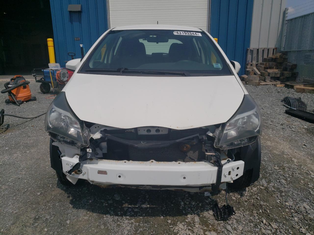 2015 Toyota Yaris - Image 5