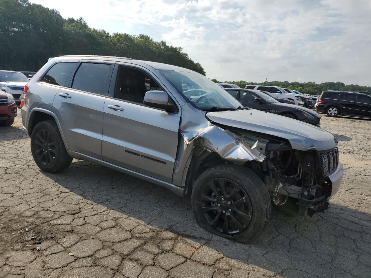 2019 Jeep Grand Cherokee Laredo - Фото 4