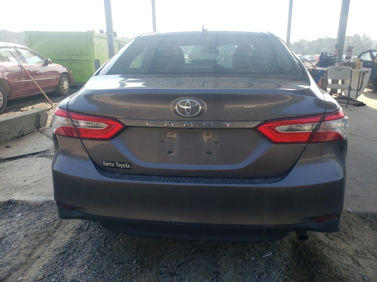 2019 Toyota Camry L - Фото 6