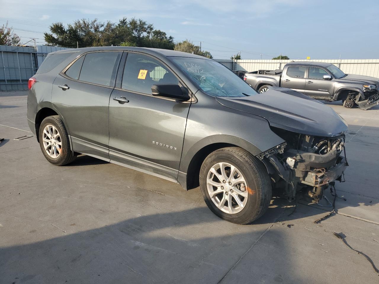 2018 Chevrolet Equinox Ls - Фото 4