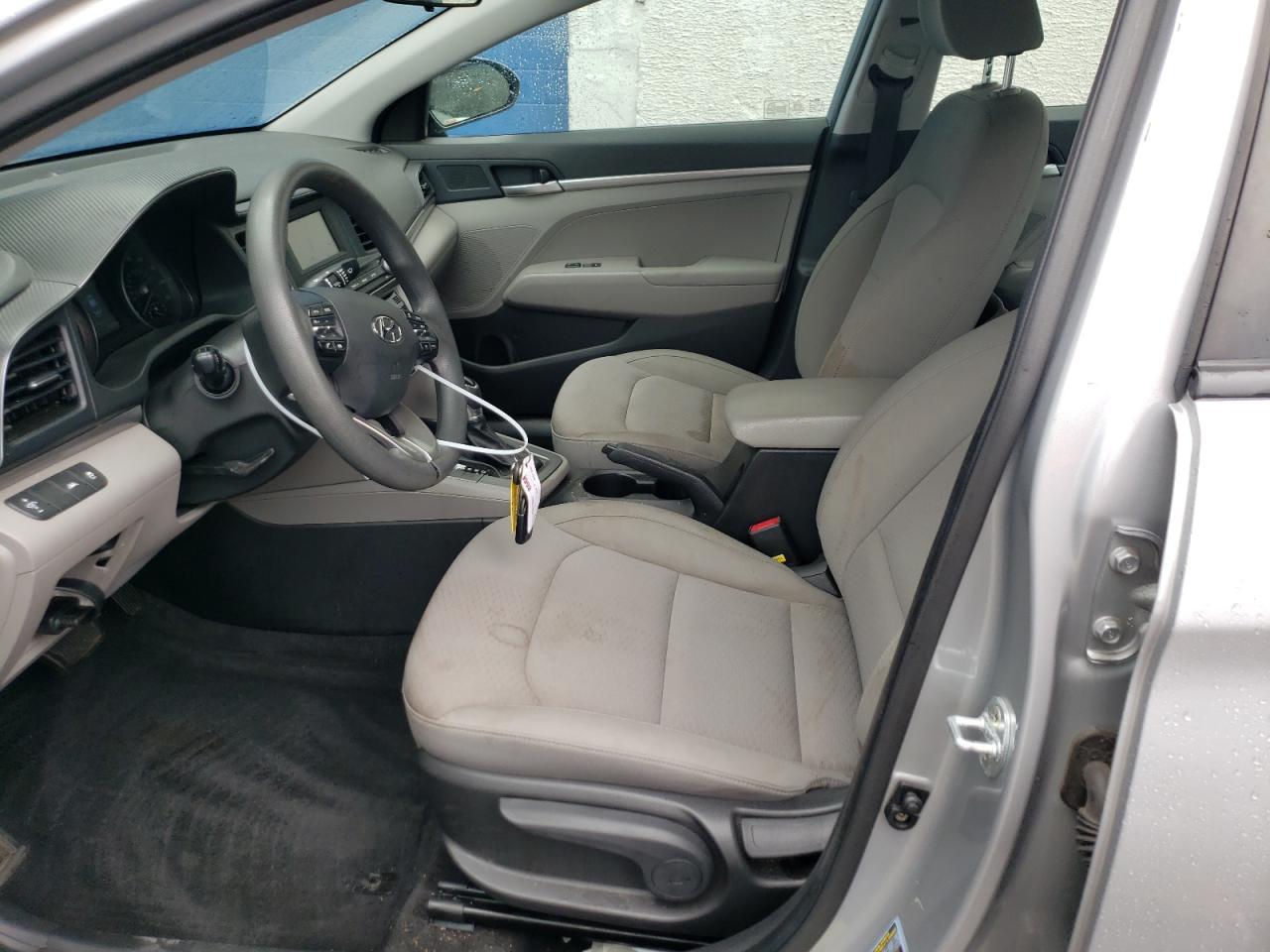 2020 Hyundai Elantra Se - Image 7