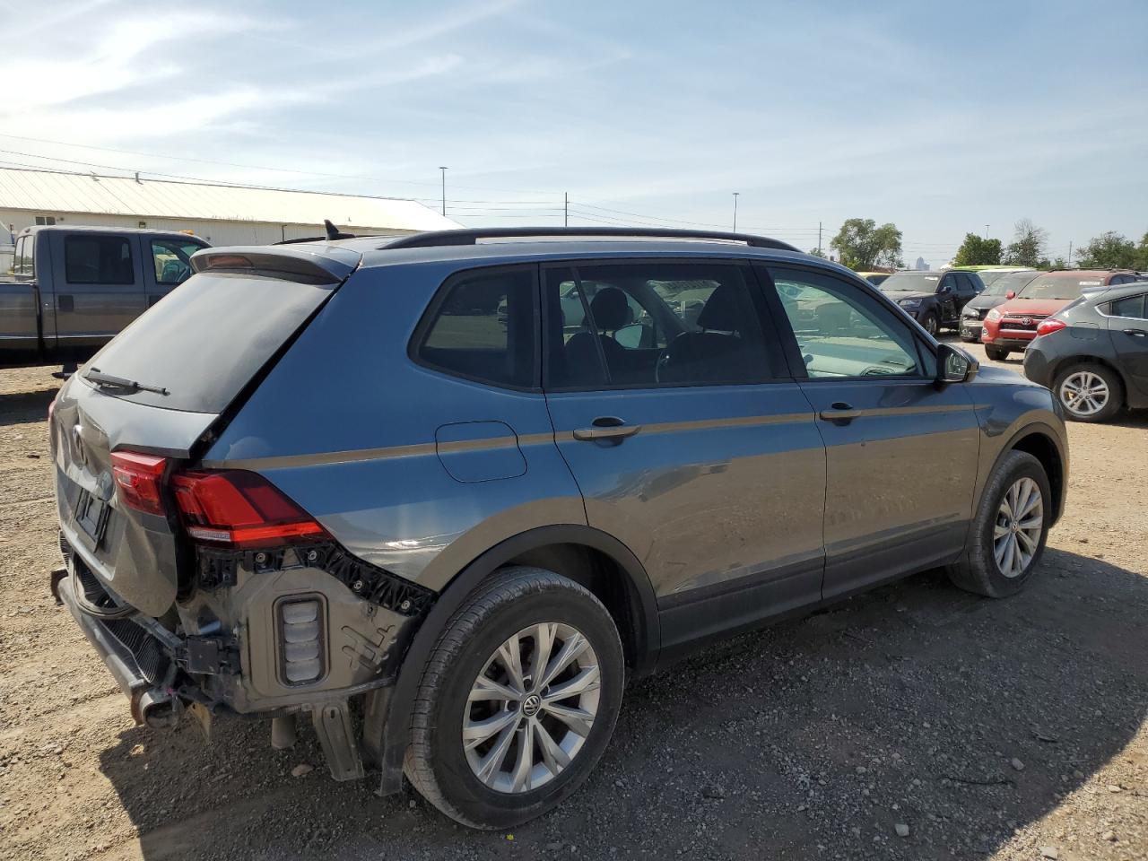 2020 Volkswagen Tiguan S - Фото 3