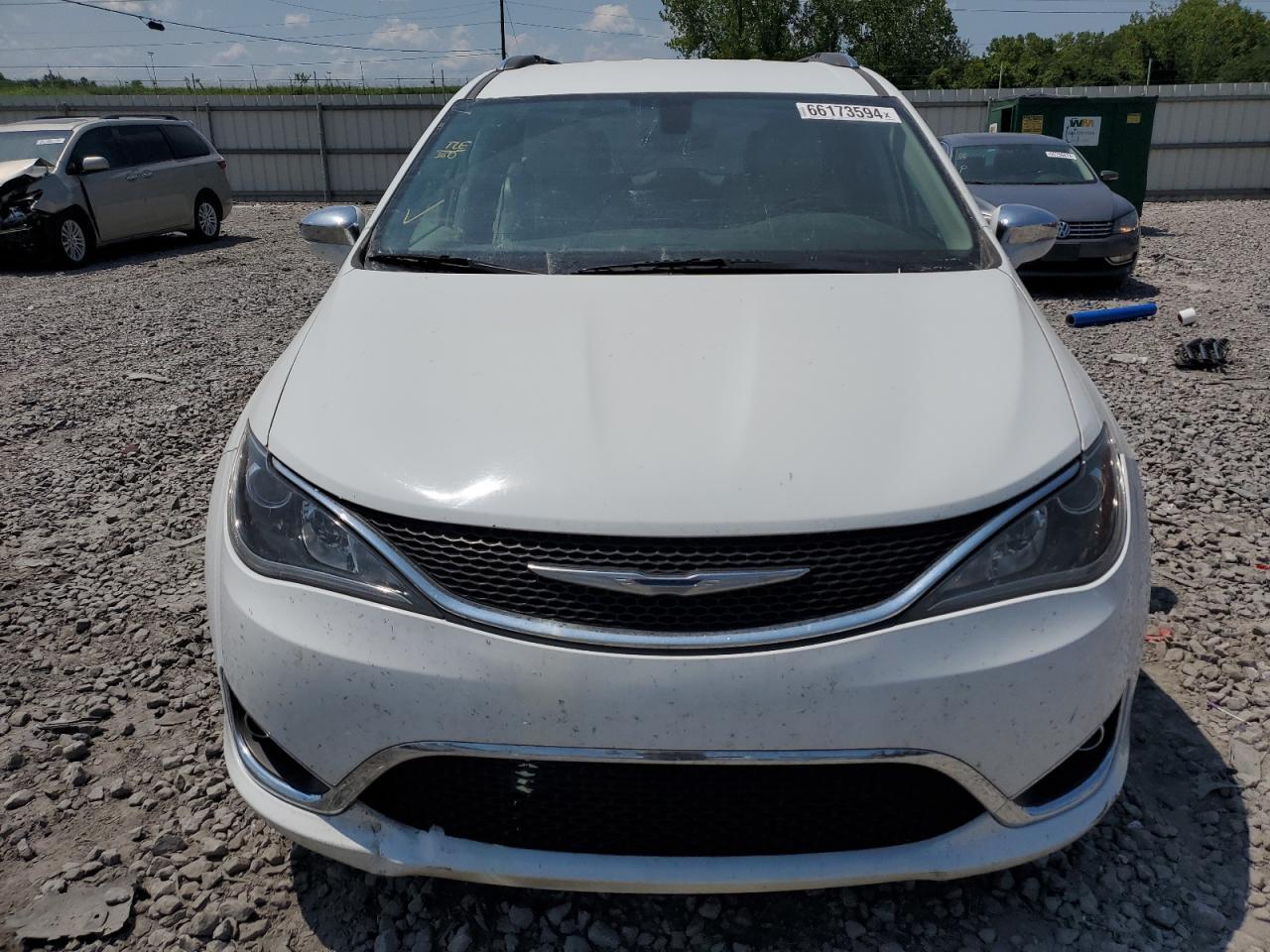2017 Chrysler Pacifica Limited - Image 5