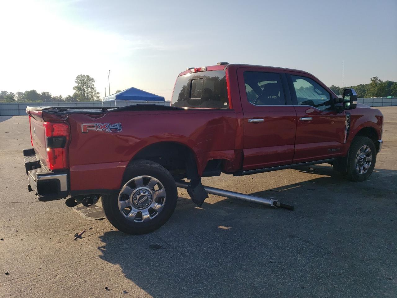 2023 Ford F250 Super Duty - Image 3