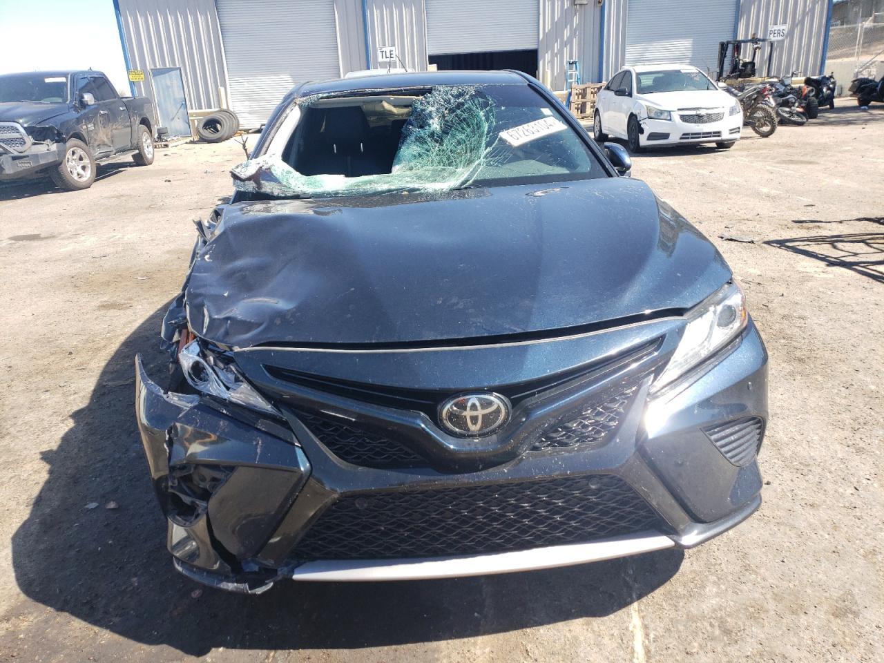 2018 Toyota Camry Xse - Фото 5