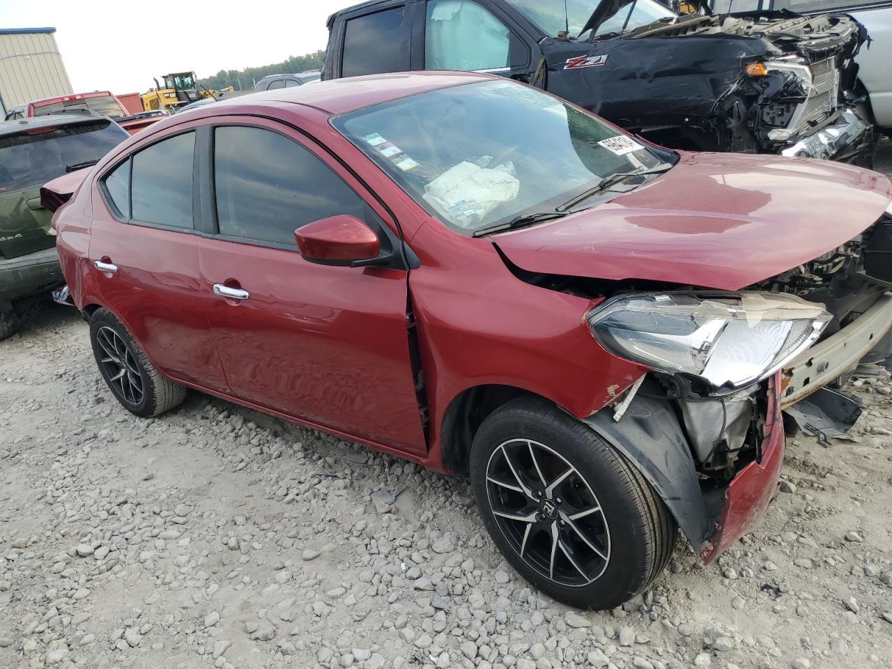 2015 Nissan Versa S Au - Фото 4