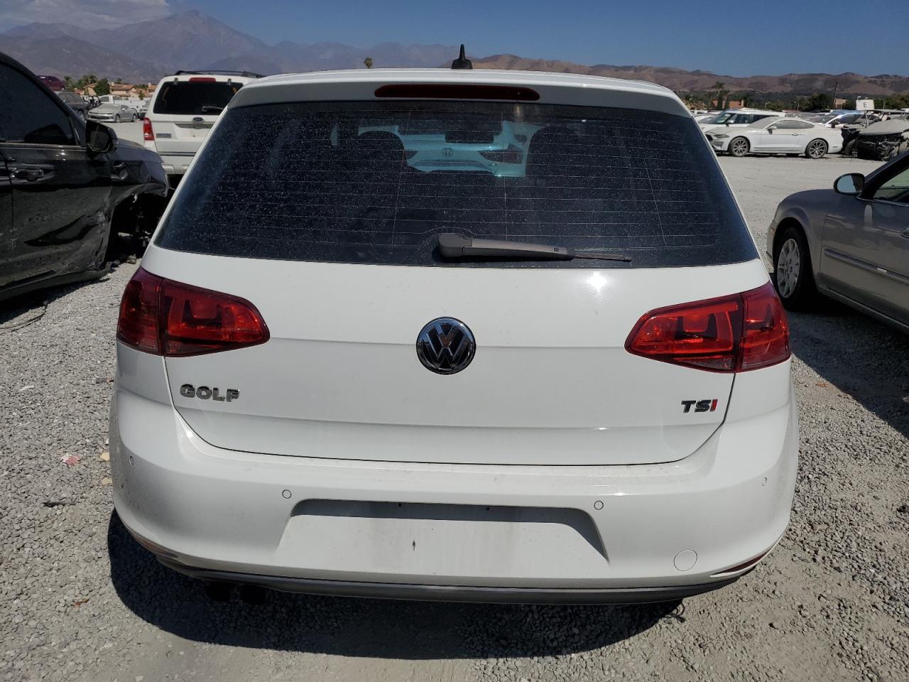 2015 Volkswagen Golf - Image 6