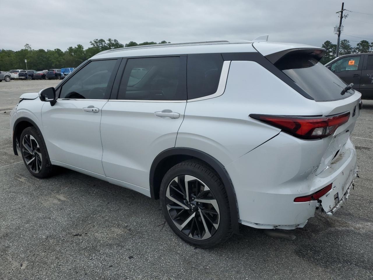 2022 Mitsubishi Outlander Sel - Фото 2