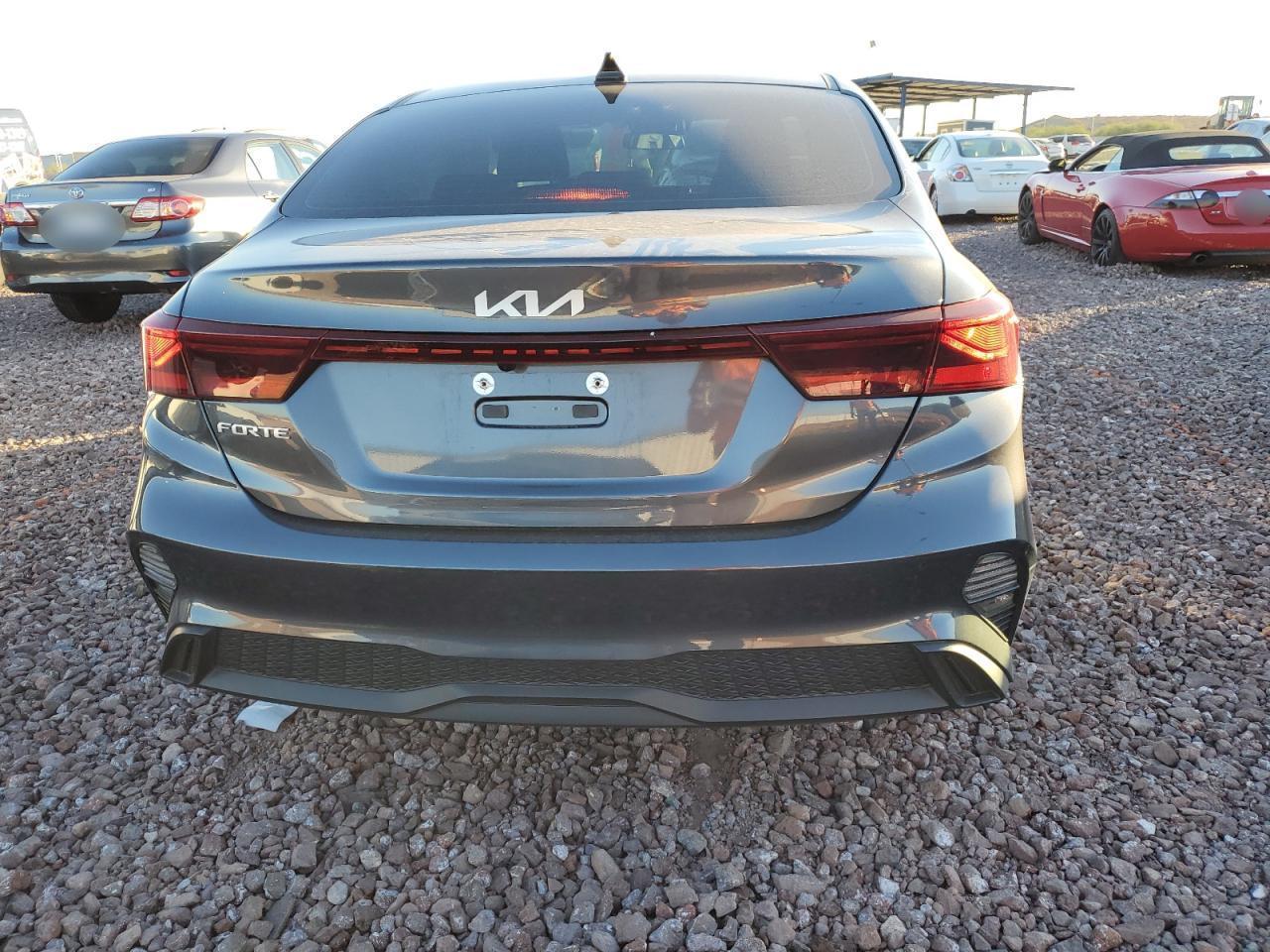 2023 Kia Forte Lx - Image 6