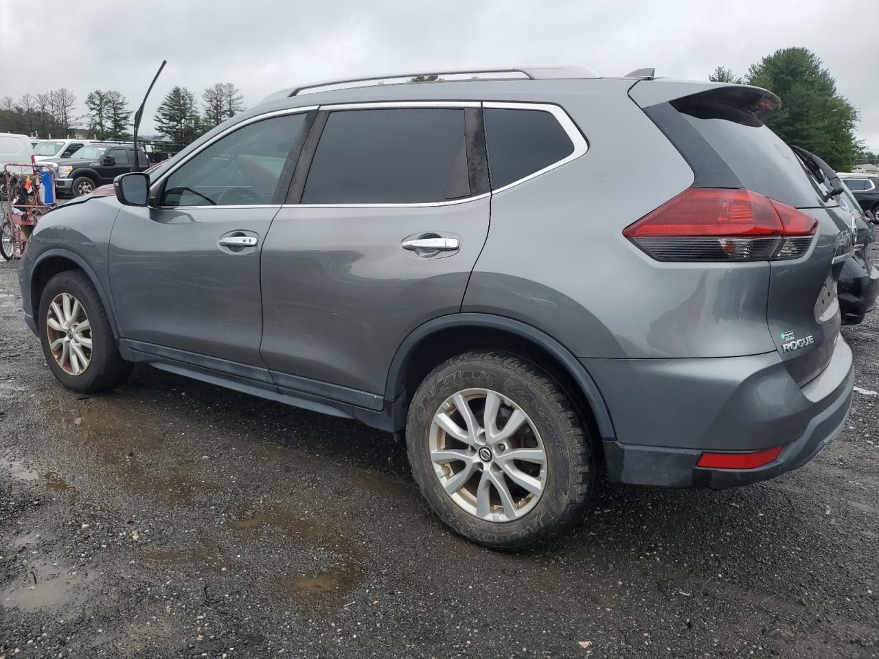 2018 Nissan Rogue S - Image 2
