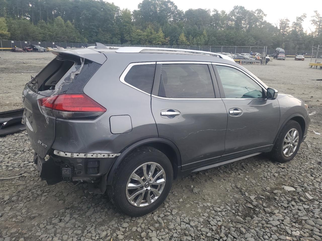 2017 Nissan Rogue S - Фото 3