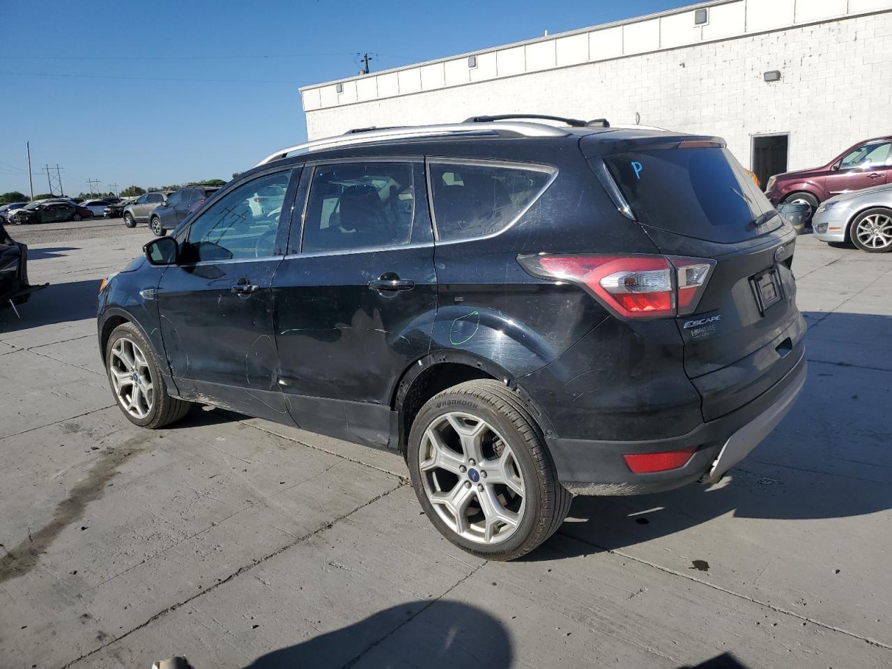 2017 Ford Escape Titanium - Фото 2