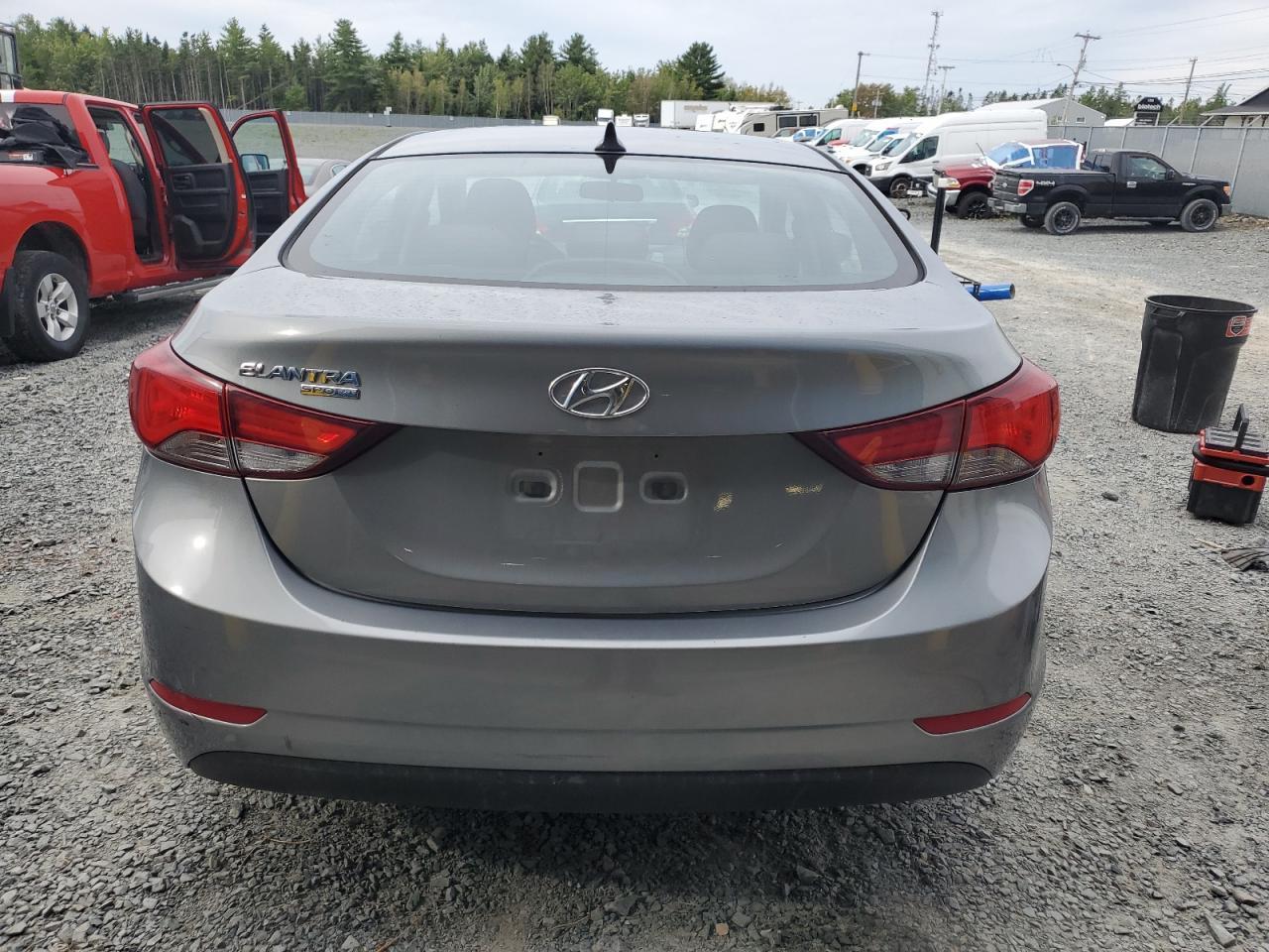2015 Hyundai Elantra Se - Image 6