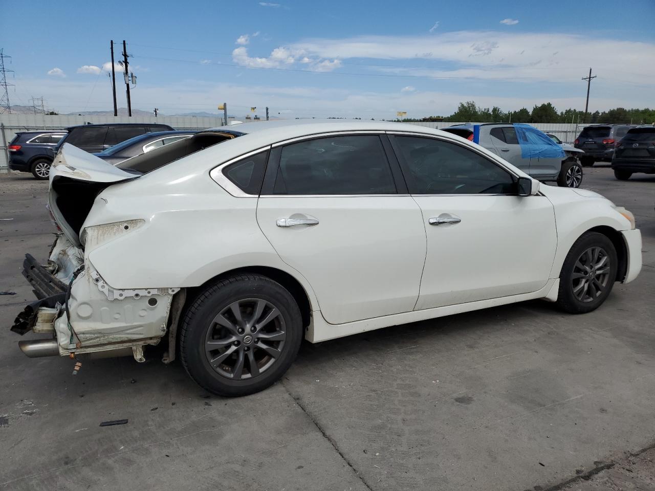 2015 Nissan Altima 2.5 - Image 3