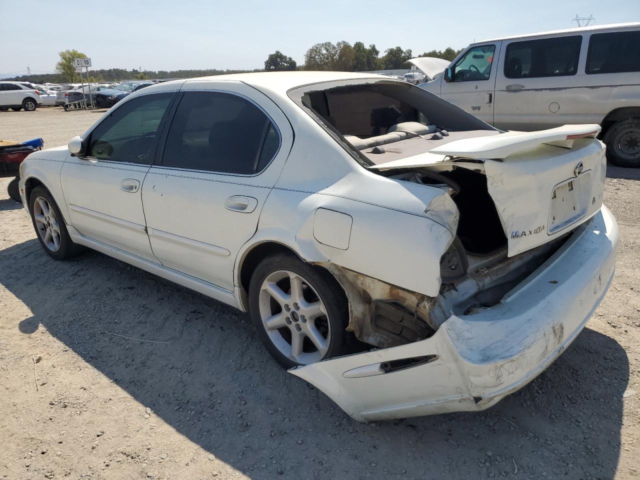 2002 Nissan Maxima Gle - Фото 2