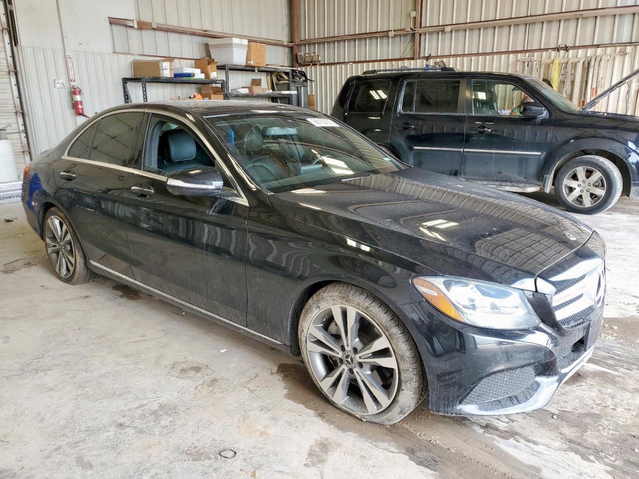 2018 Mercedes-Benz C 300 - Фото 4