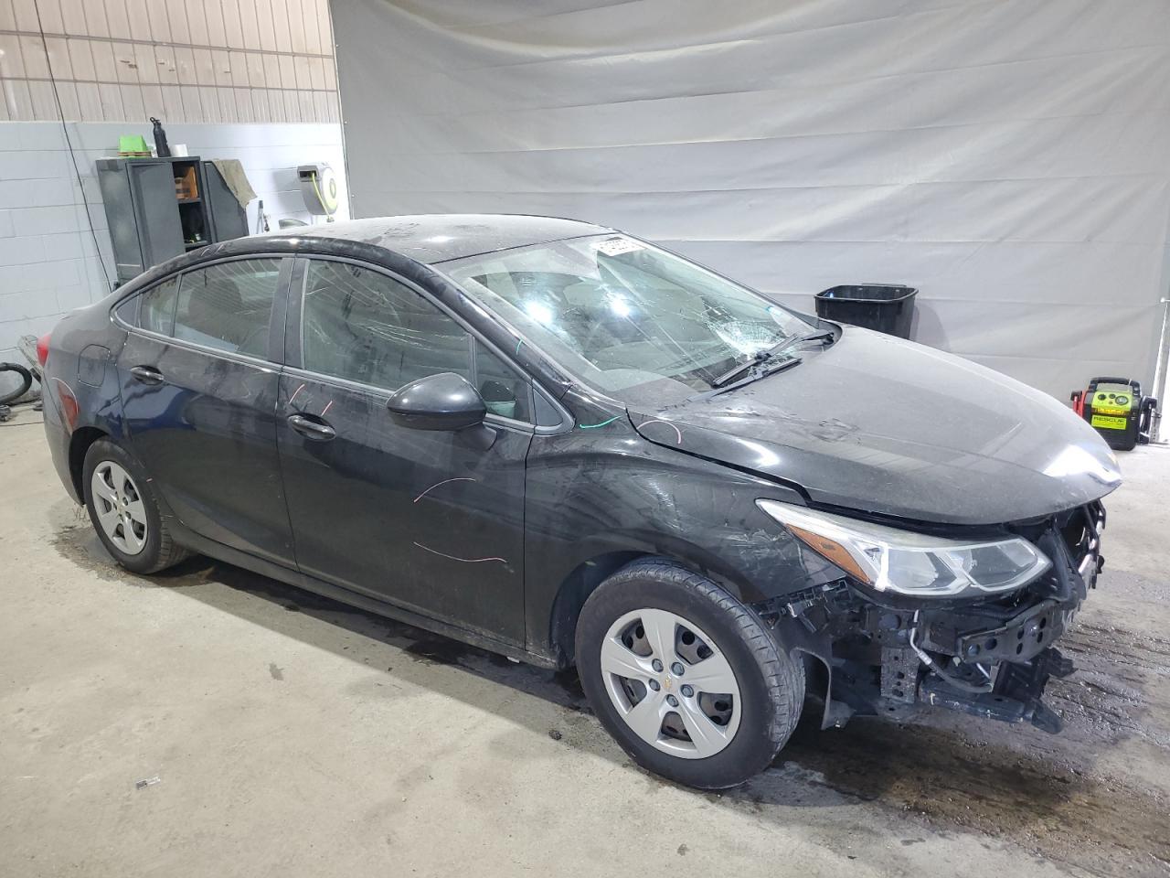 2018 Chevrolet Cruze Ls - Image 4