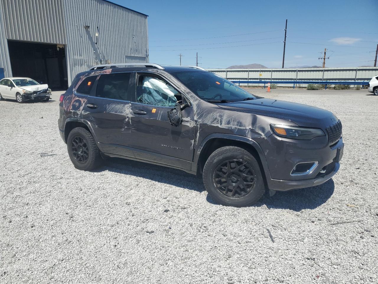 2019 Jeep Cherokee Overland - Image 4