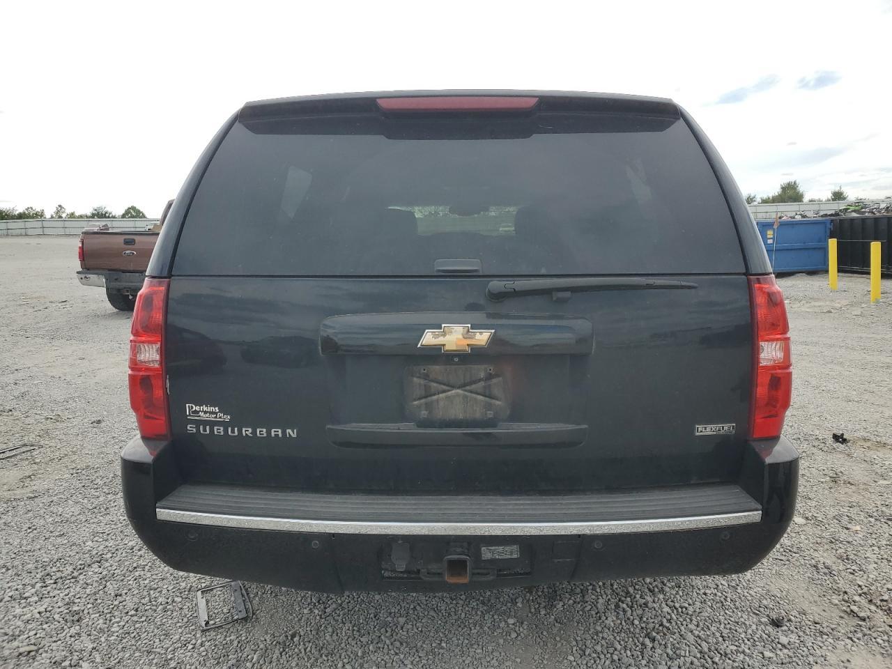 2011 Chevrolet Suburban K1500 Ltz - Фото 6