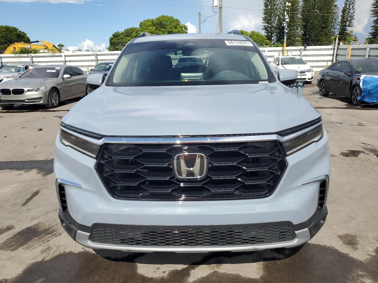 2024 Honda Pilot Touring - Image 5